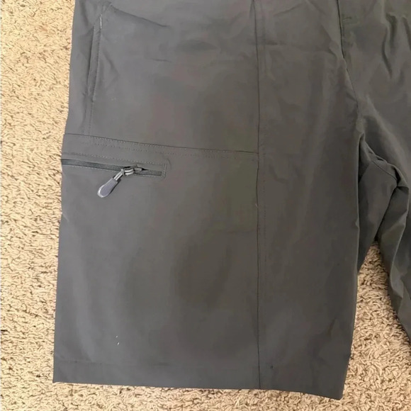 Men’s waterproofs cargo shorts size extra large gray - Picture 2 of 6
